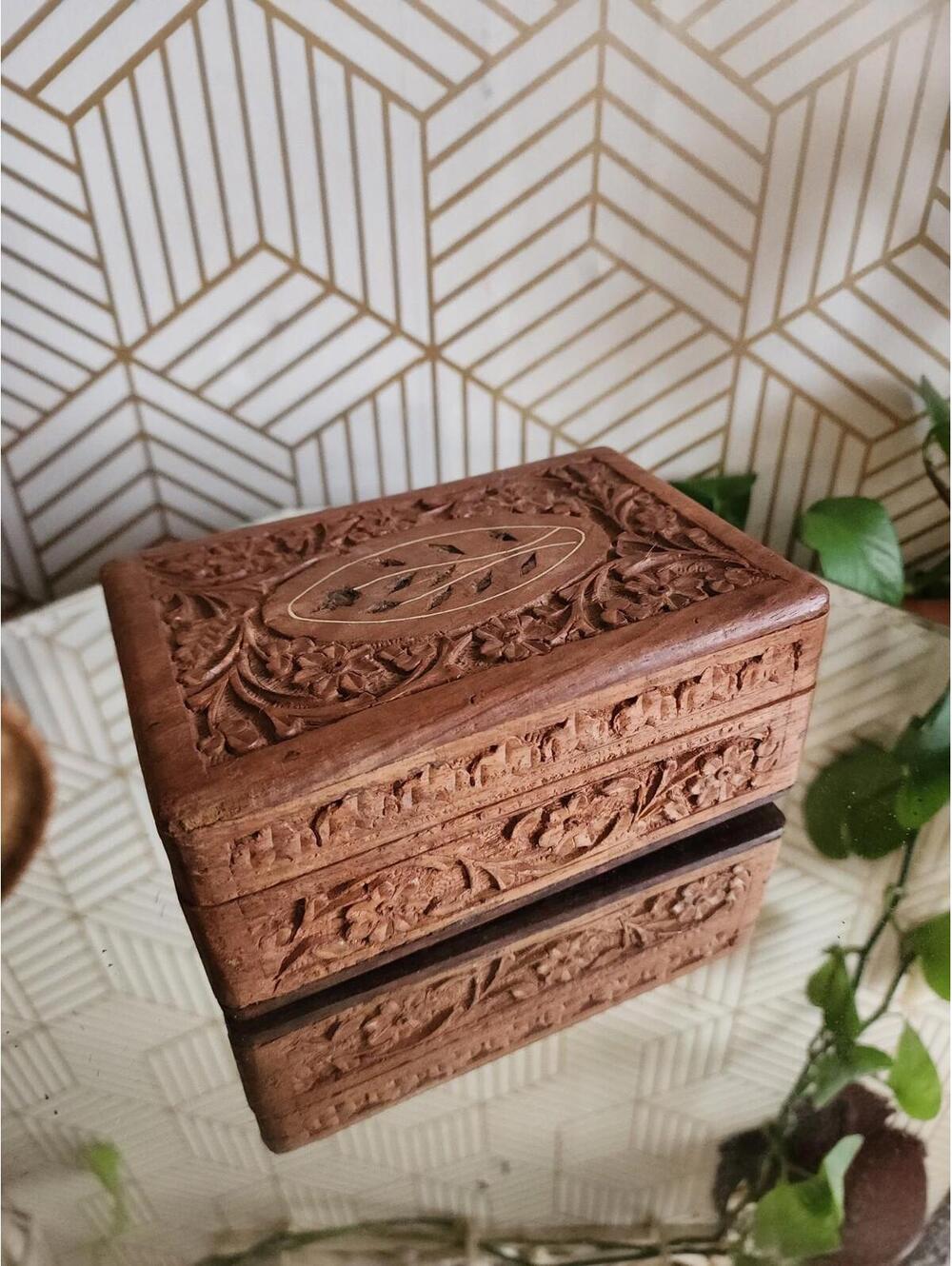 Vintage Hand Carved Wood Jewelry Trinket Box India Hinged Top 6” x 4”